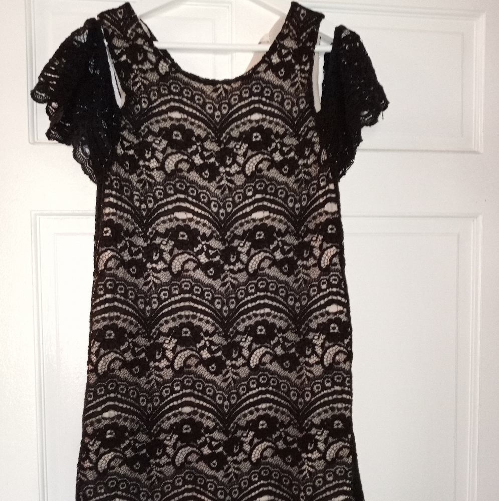 Little Black Lacy Dress capped short loose sleeves
